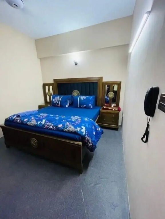 Luxuary Al Jannat Hotel