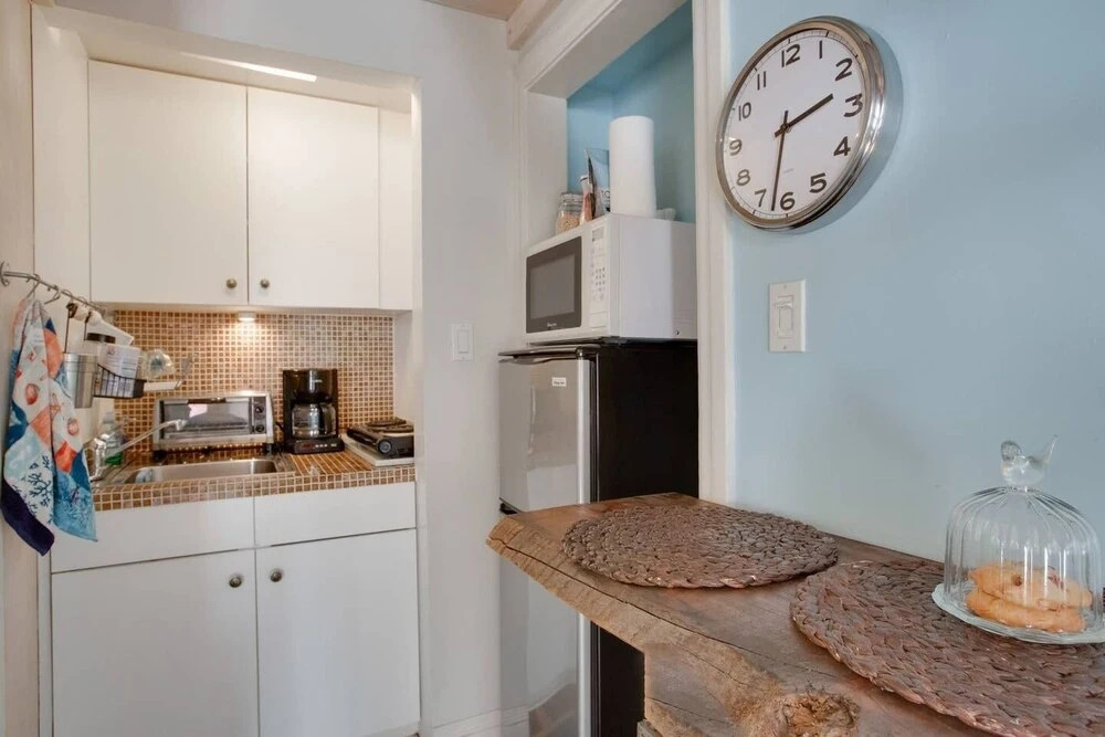 Retro Artistic 3br +loft@venice Short/long Stay 4 Bedroom Apts