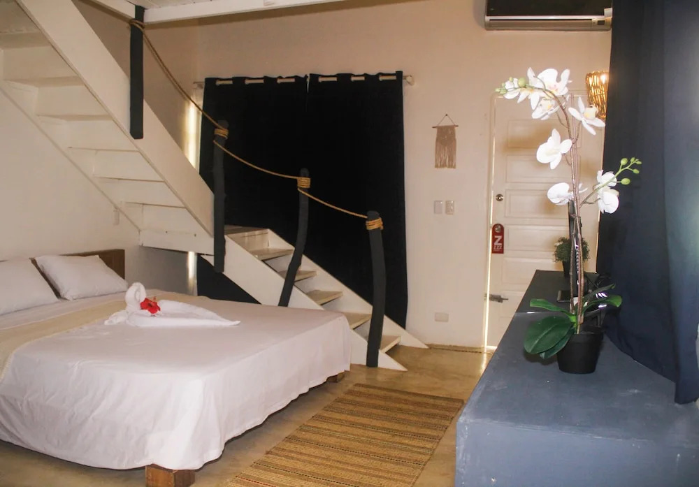 Afreeka Beach Hostel & Music Bar