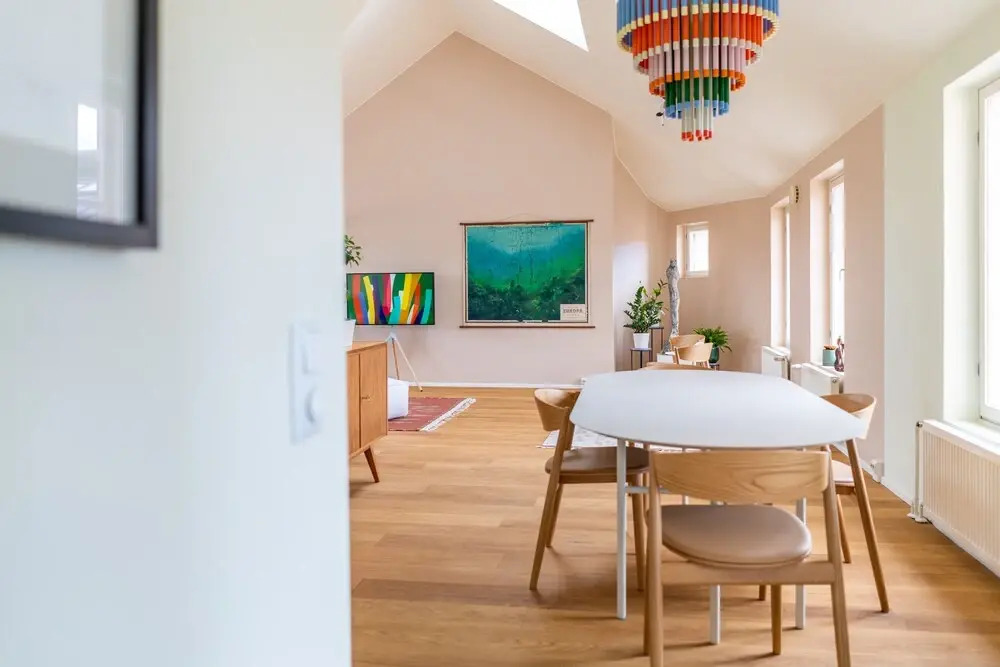 Spacious apartment with sauna & balcony