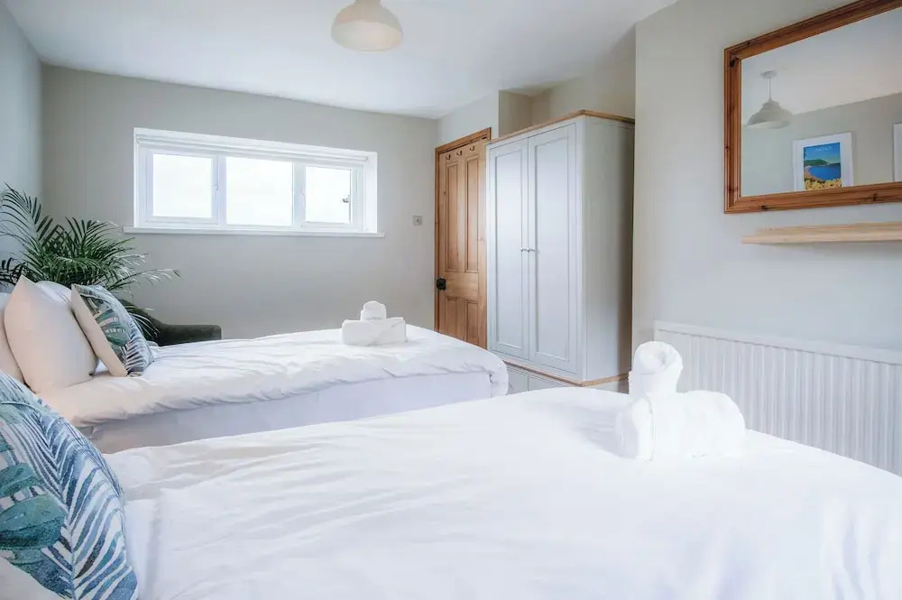 Hill House - 4 Bedroom - Llanrhidian