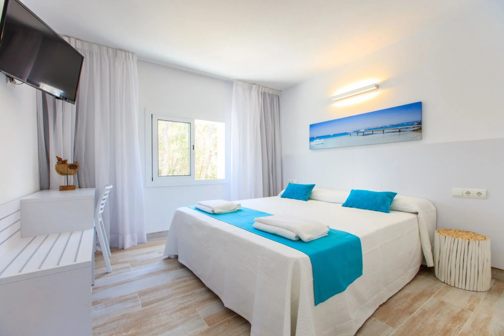 Pinos Playa Suites