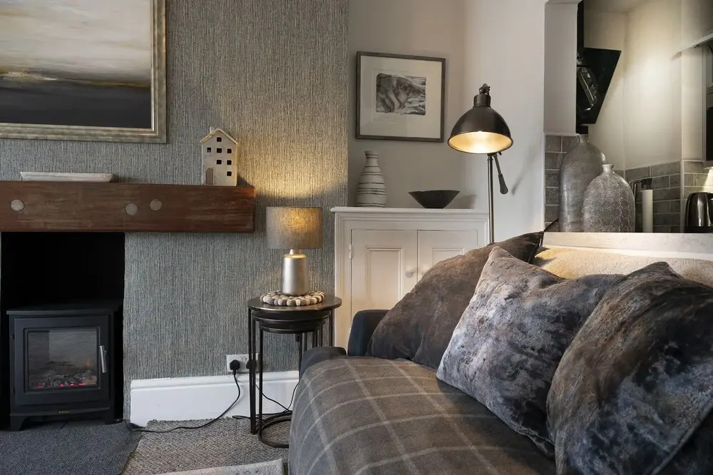 Harbour View - Flat 2 - Tudor House