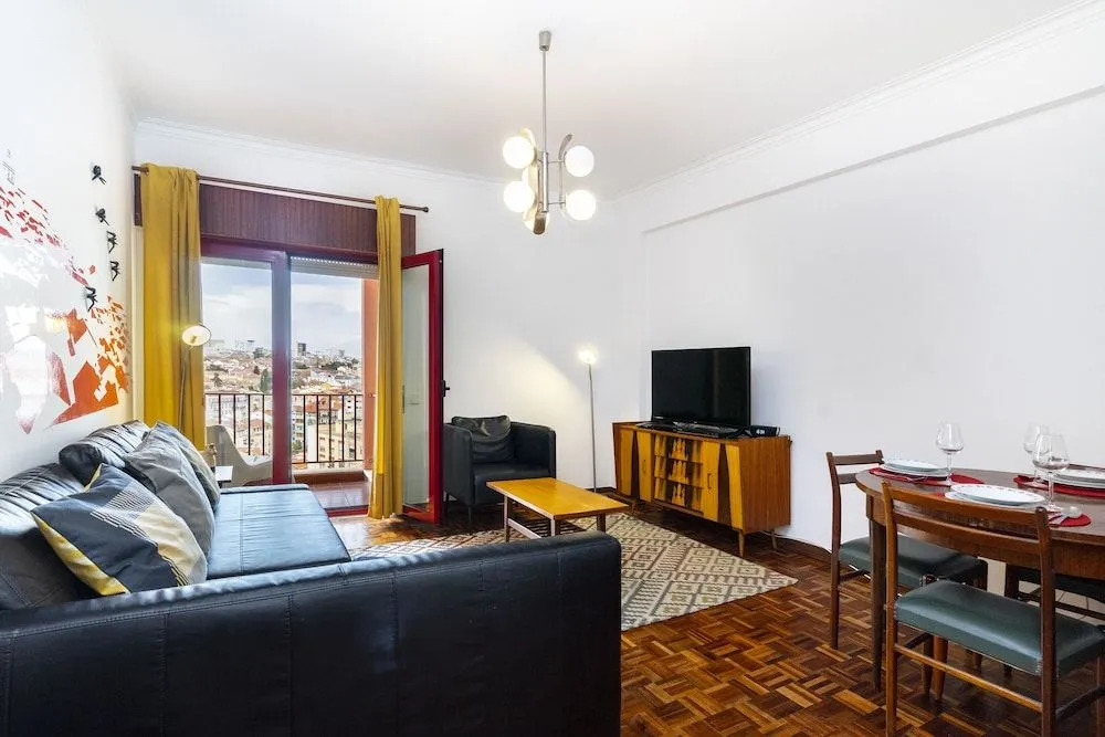 Damasceno Large Apartment