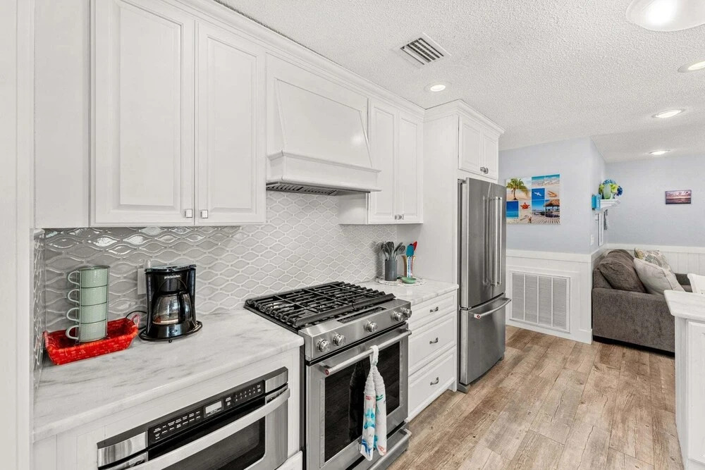 4822 Fairview Dr