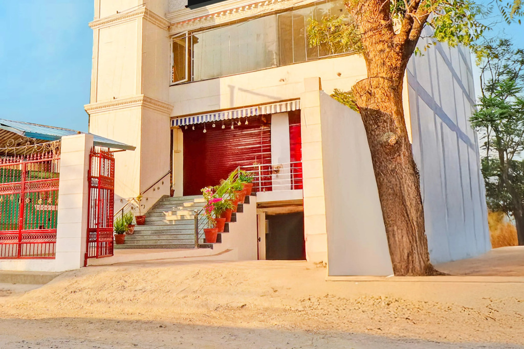 Townhouse Patel Nagar Near Saharanpur Chowk Dehradun Formerly Calista Square