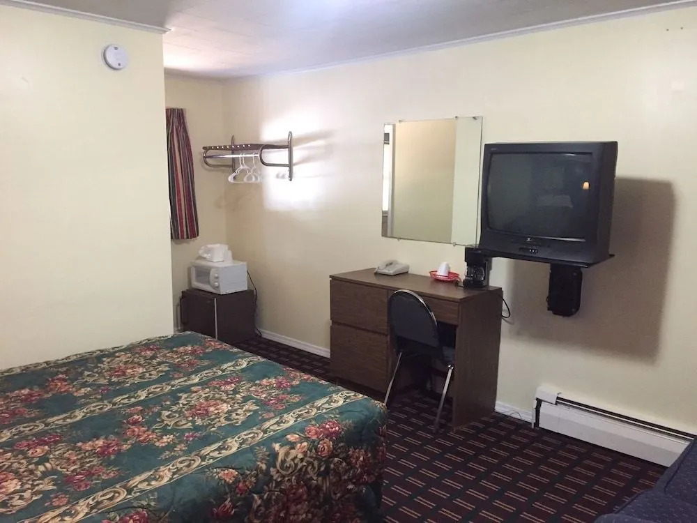 Biddeford Motel