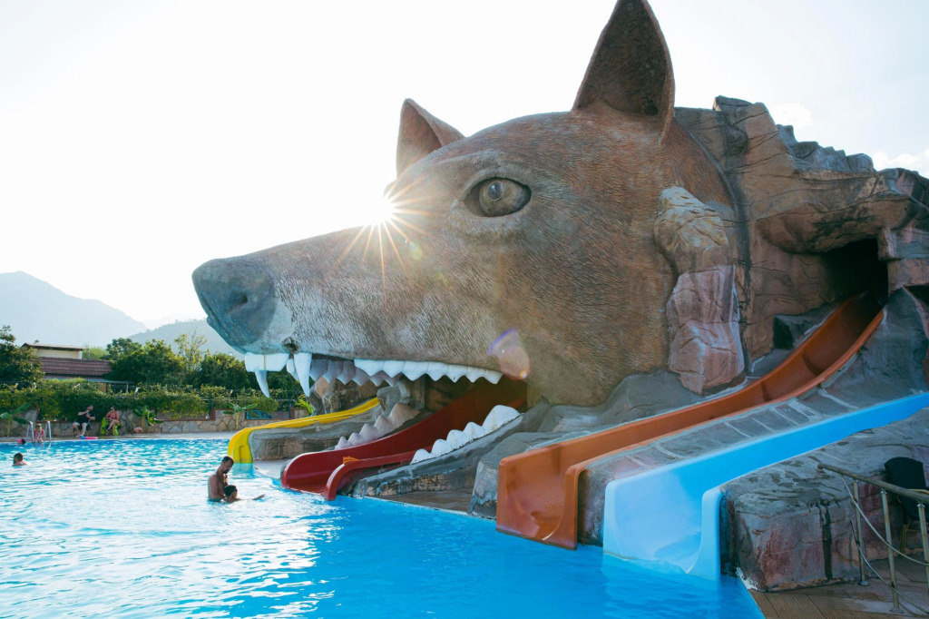 Отель Rox Resort