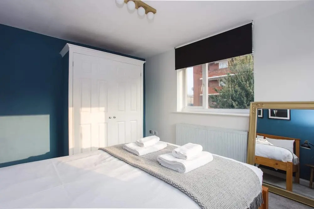 Lovely 2 Bedroom Flat Near Whitechapel Station
