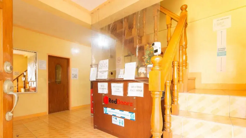 RedDoorz near SM Batangas City