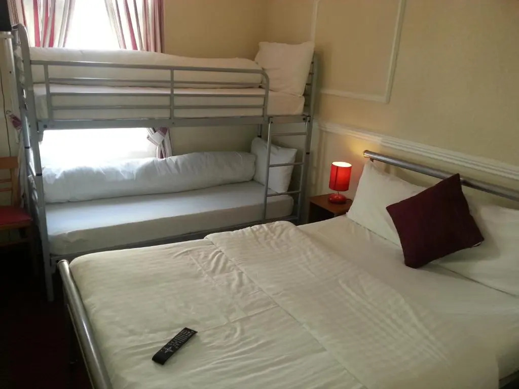 Lynwood Hotel