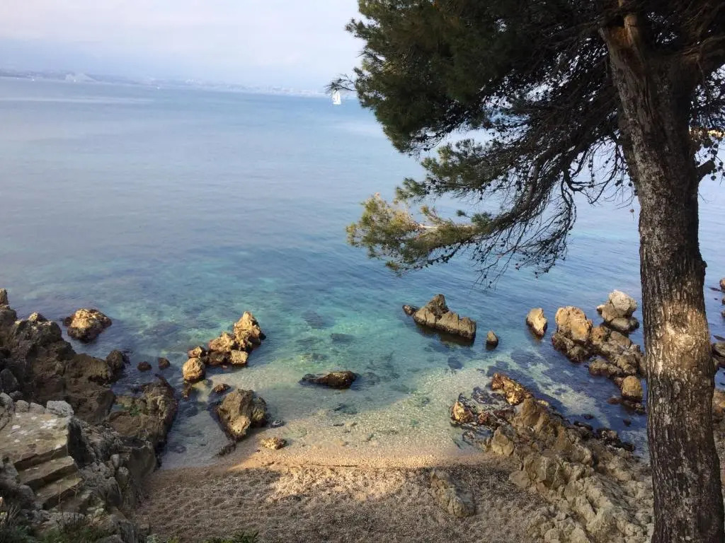 COEUR DE JUAN-LES-PINS 3P Front de mer