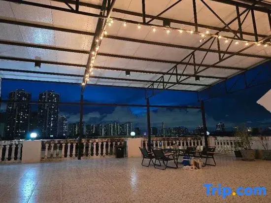 Sukhum Huai Khwang Hotel