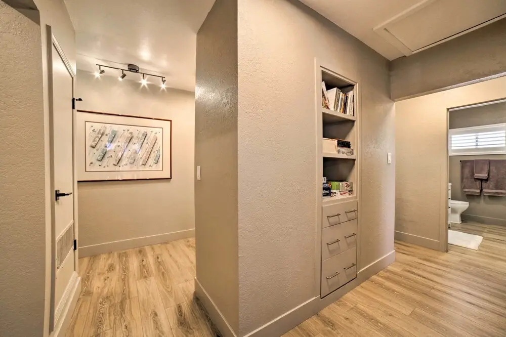 Modern Reno Abode Near Parks & Midtown!