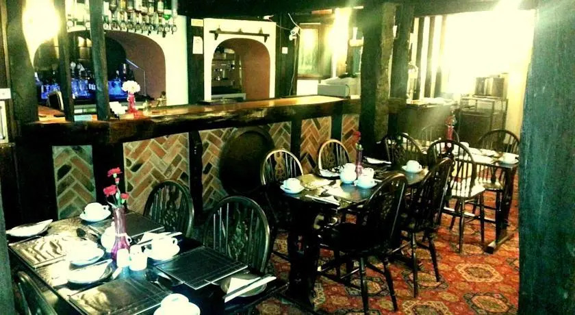 Riverside Hotel