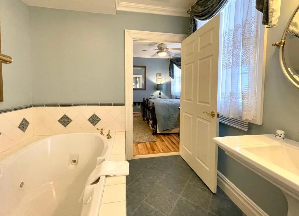 Atlantis Inn Luxury Bed and Breakfast