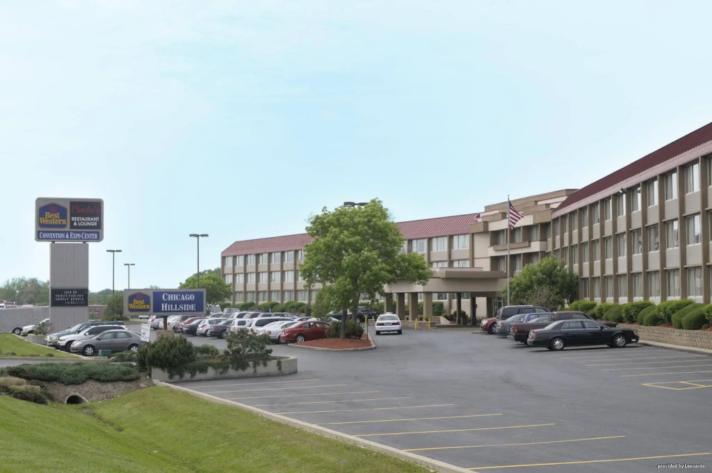Best Western Plus Chicago Hillside