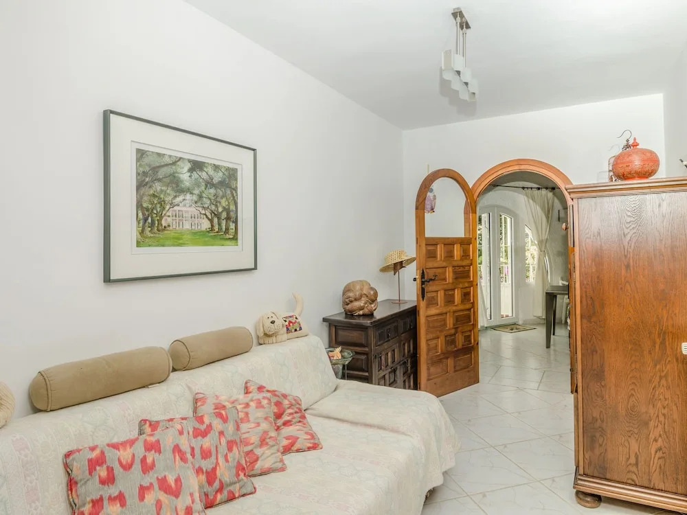 Gorgeous Villa With Private Pool and Near Golf Course and Beach