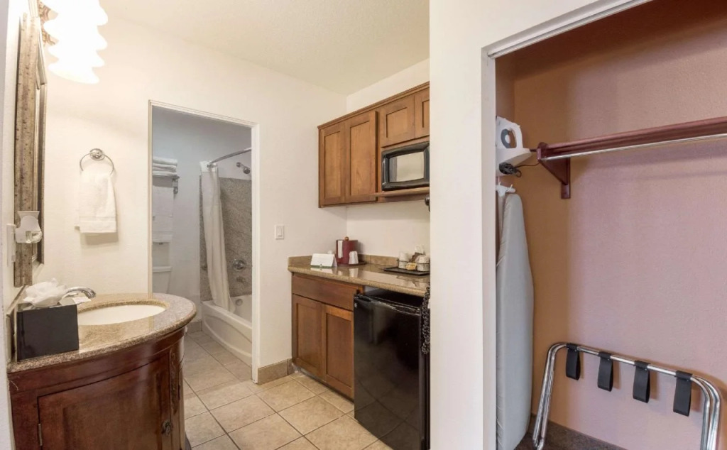 Quality Inn & Suites Portland Airport
