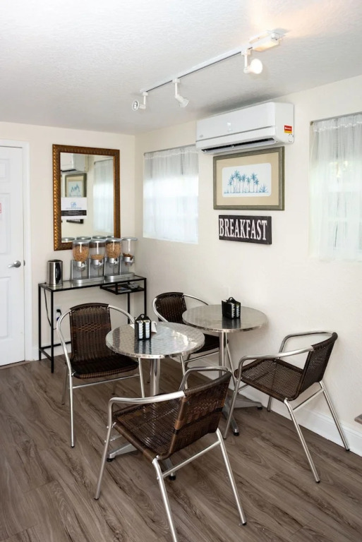 Las Olas Guesthouse at 15th Avenue