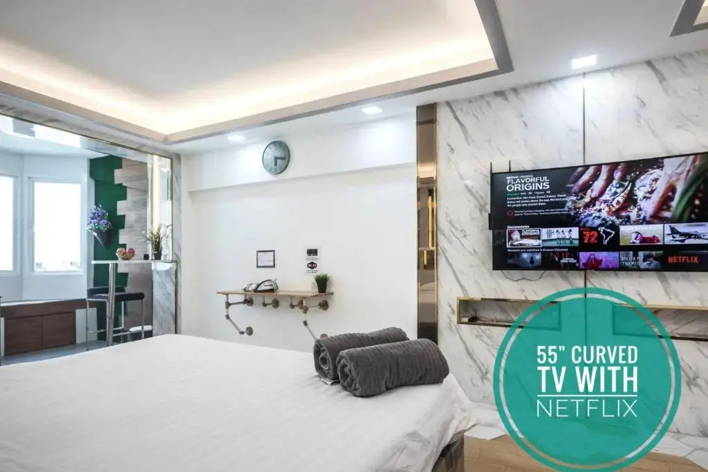 Family Hub Pratunam 7 FREE Airport pickup min 3nights and 4Adults stay