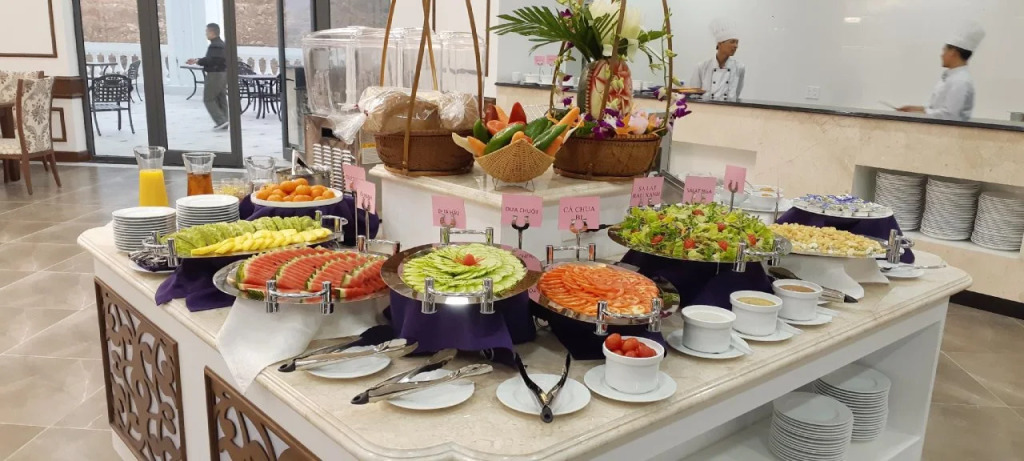 Duc Huy Grand Hotel and Spa