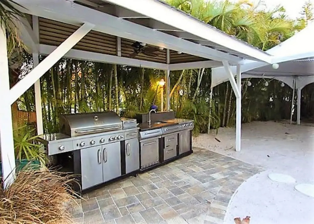Coconut Grove Resort by Techtravel