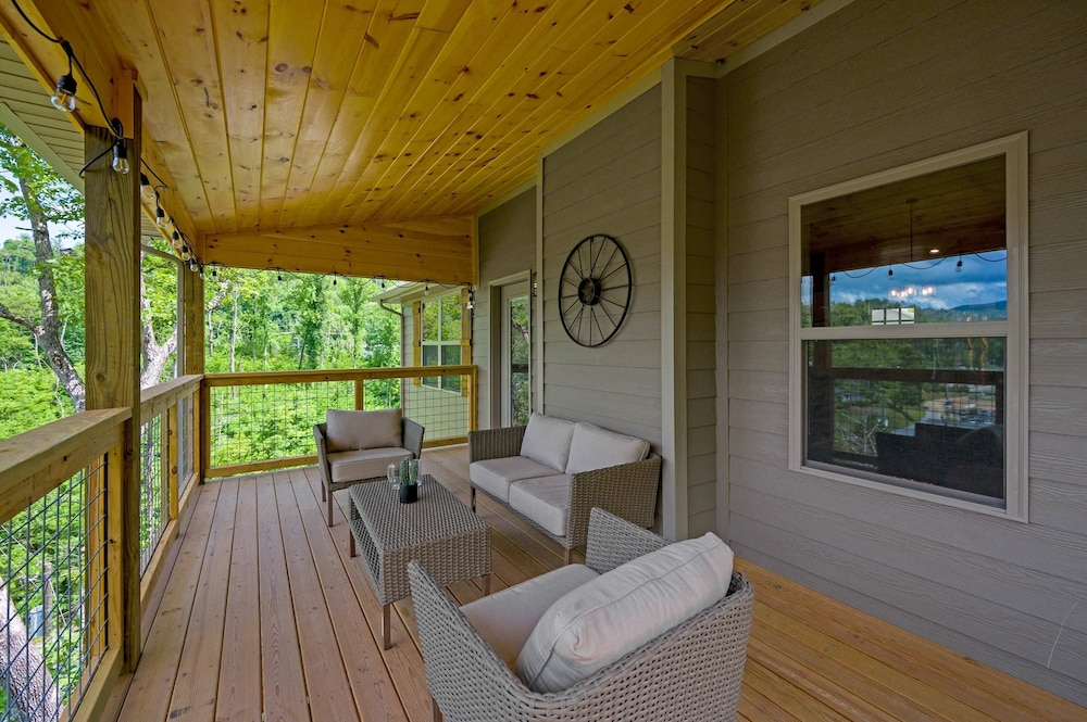 Stunning 4 King Suites Hot Tub Views Gamerm