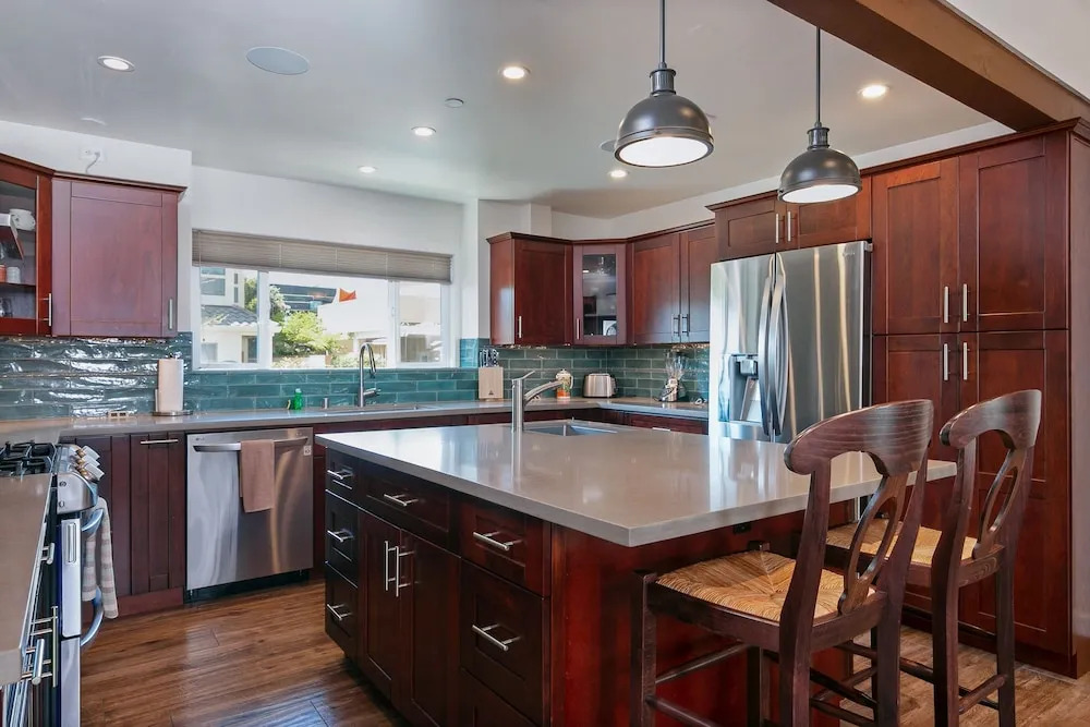New Ventura Beach Craftsman Home by RedAwning