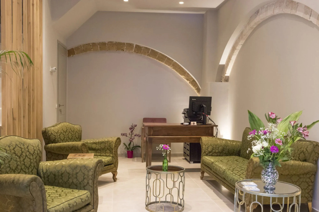Viaggio Elegant Rooms