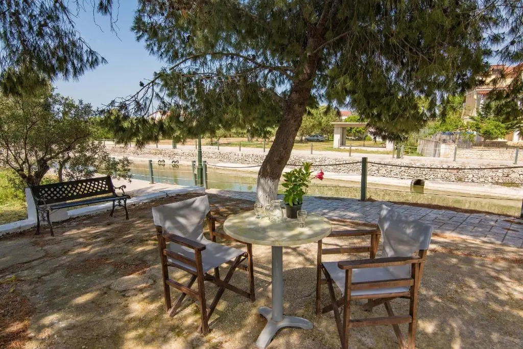Kamara Apartments - 450m from the beach, by ZanteWize