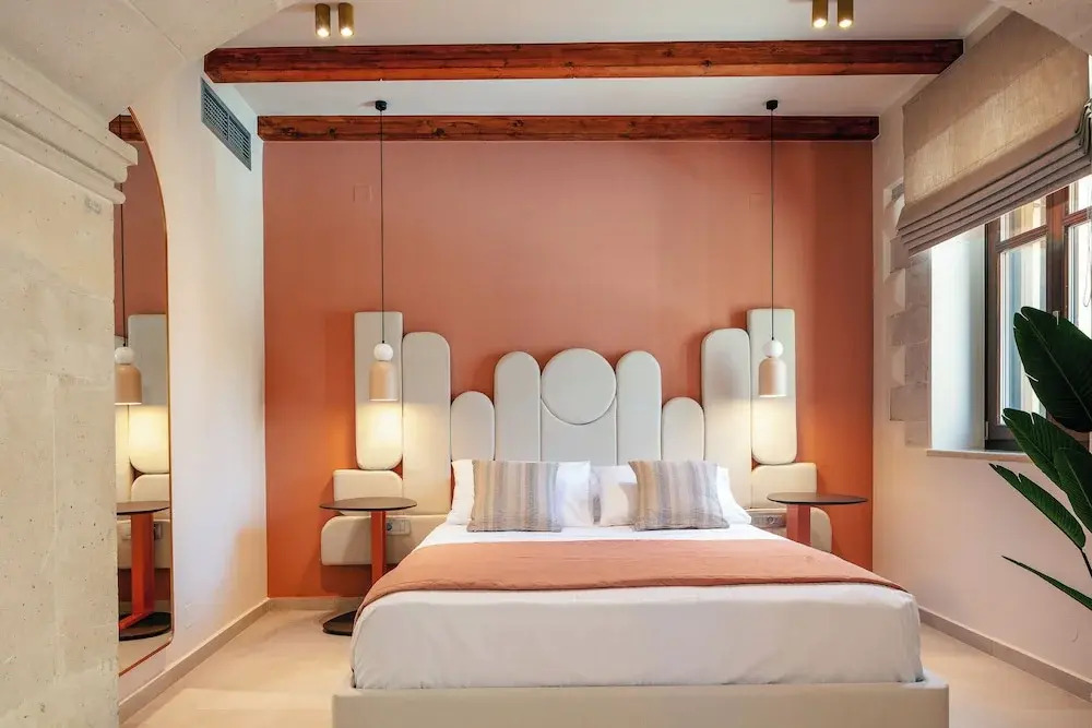 La Montre Luxury Boutique Suites