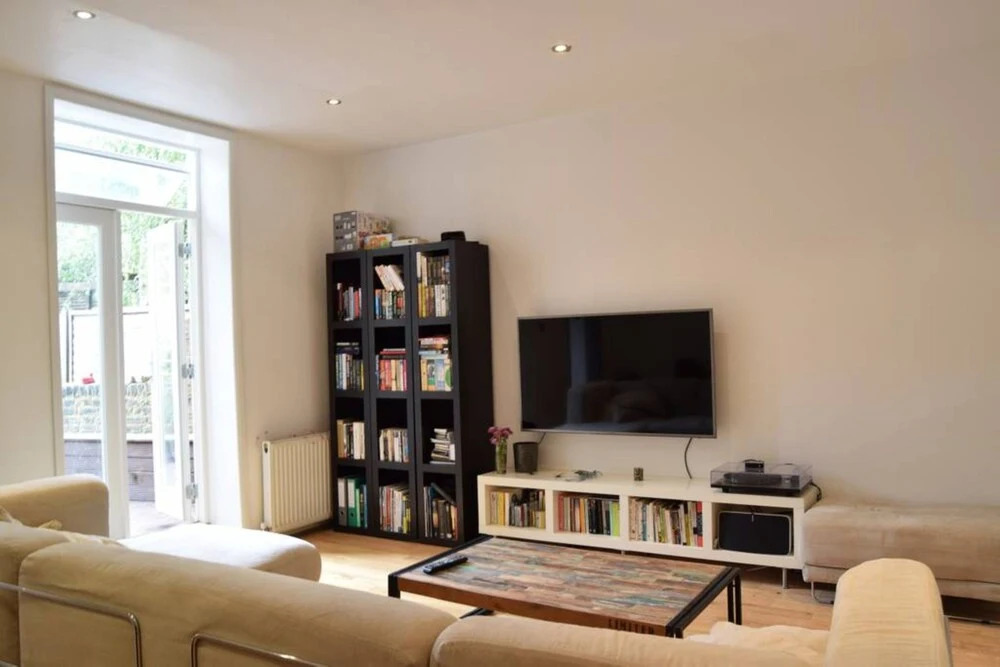 2 Bedroom Home in Dalston