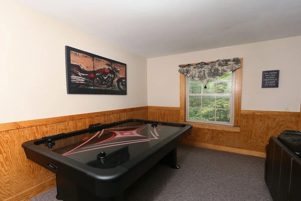 Holly Grove 1 - Three Bedroom Chalet