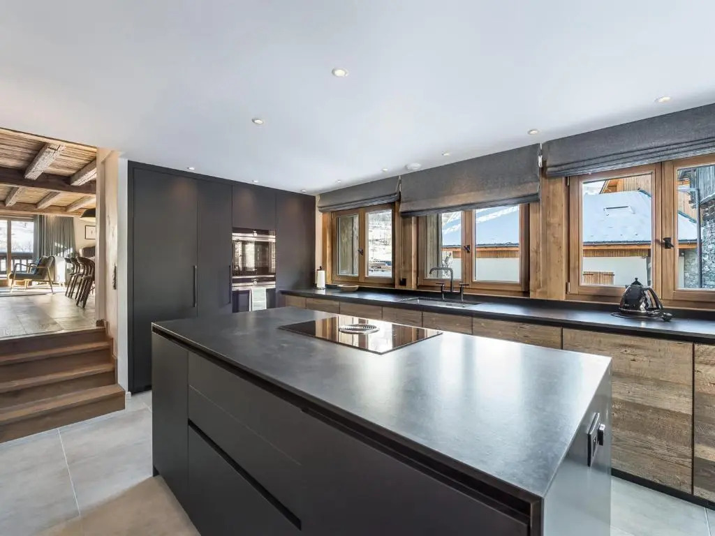 Chalet moderne à Méribel, 5 chambres, jacuzzi, proche télécabine - FR-1-566-14