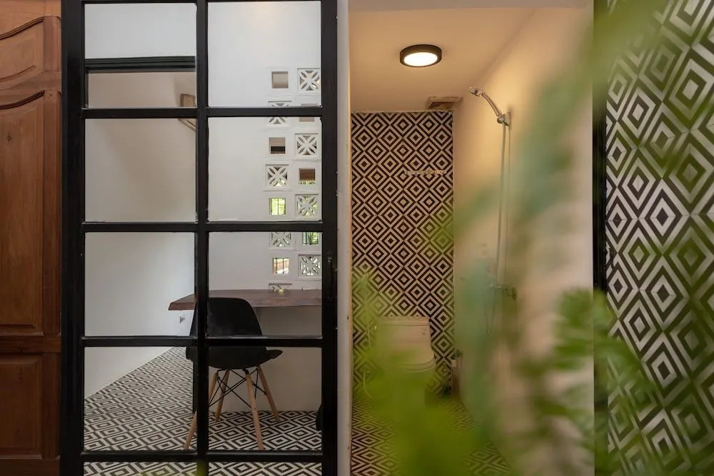 Hover House