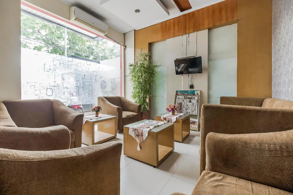 RedDoorz near Mall Panakkukang 3
