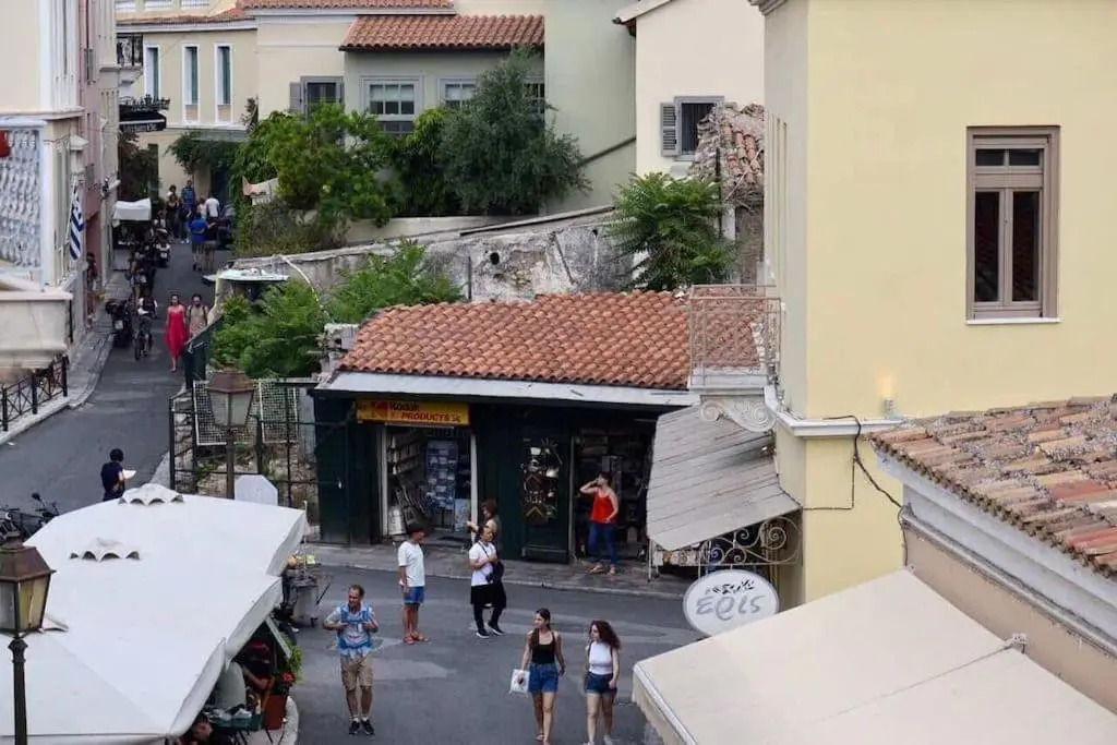 A Beautiful 2 bdr House in the Heart of Plaka