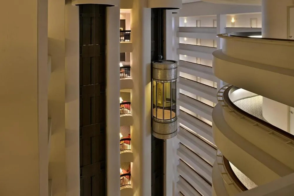 Edward Hotel & Convention Center
