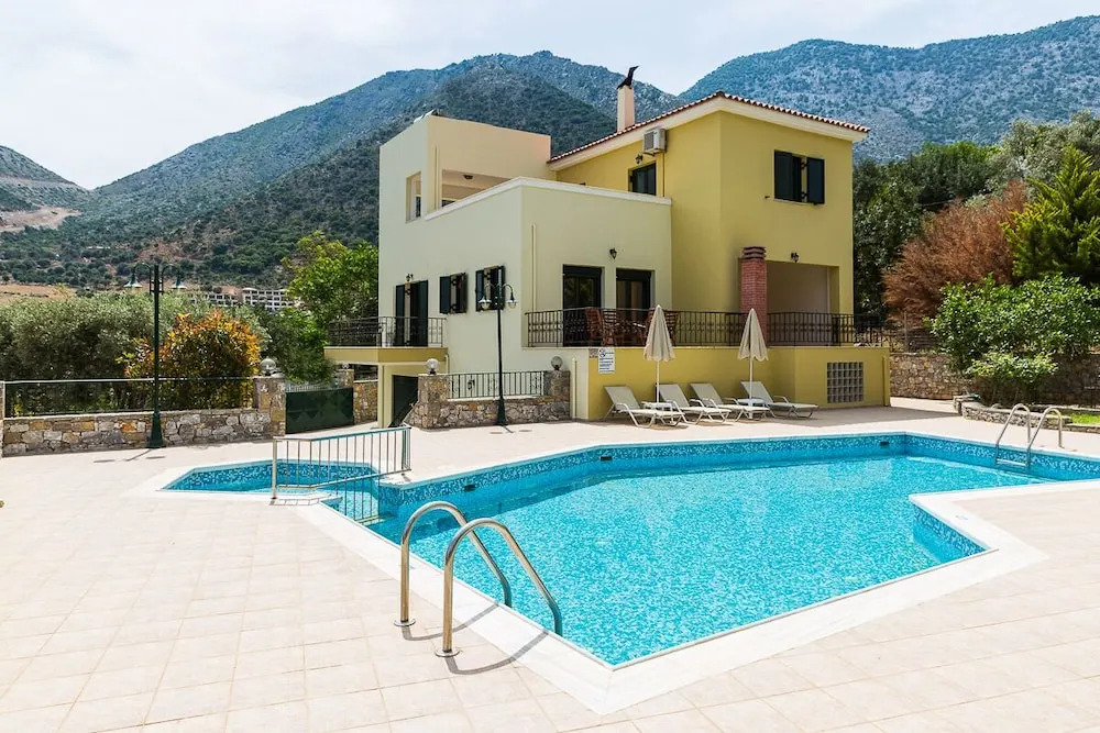 Argyro Villa