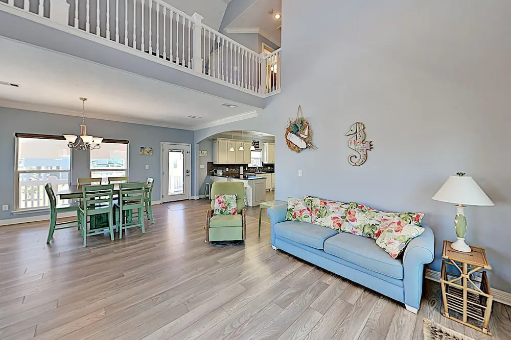 Relax-n-sea: Gulf-view Dream, 100 Steps To Beach! 3 Bedroom Home