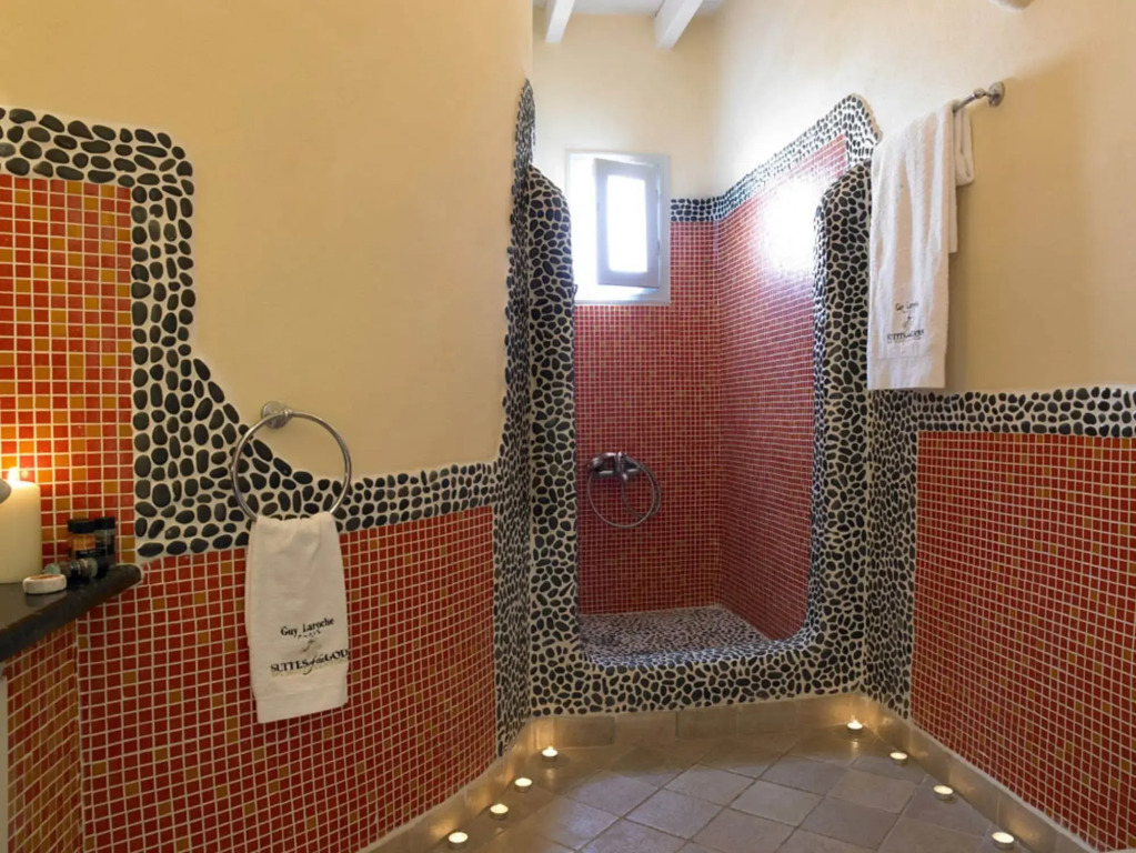 Suites of the Gods Cave Spa Hotel