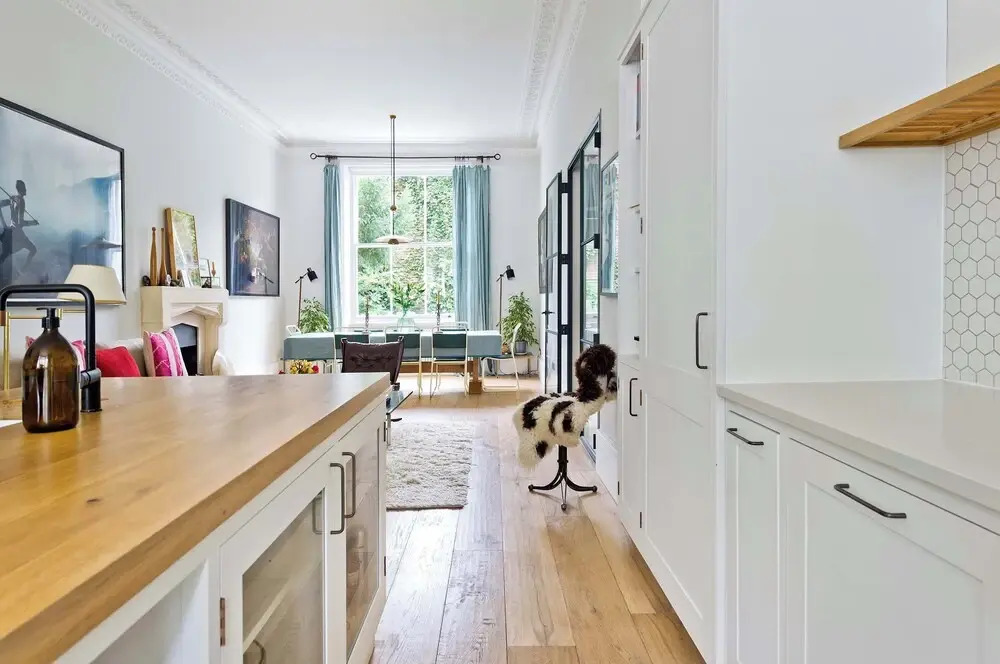 Gorgeous & Grand 5 Bed House, Holland Park