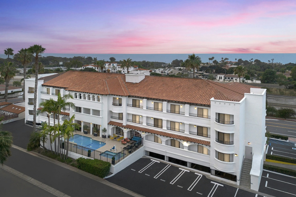 Hampton Inn & Suites San Clemente - Fully Renovated