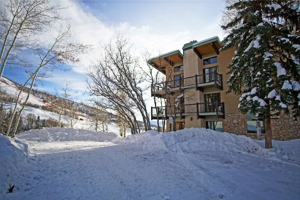 Storm Meadows Club A-320 - 2 Br Condo