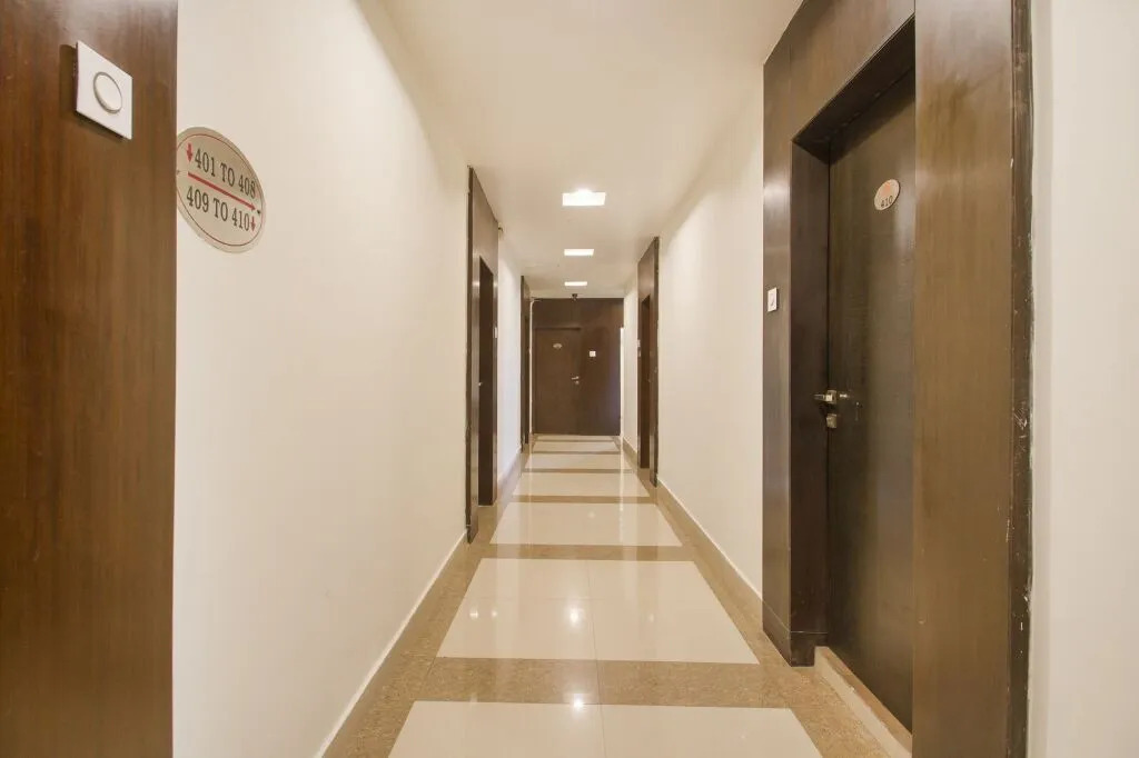 Sree Chandana Hotel by OYO Rooms