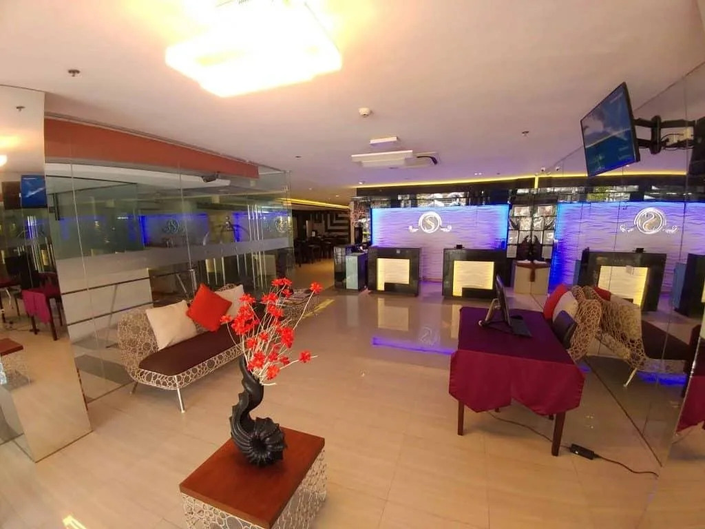 Southpole Central Hotel