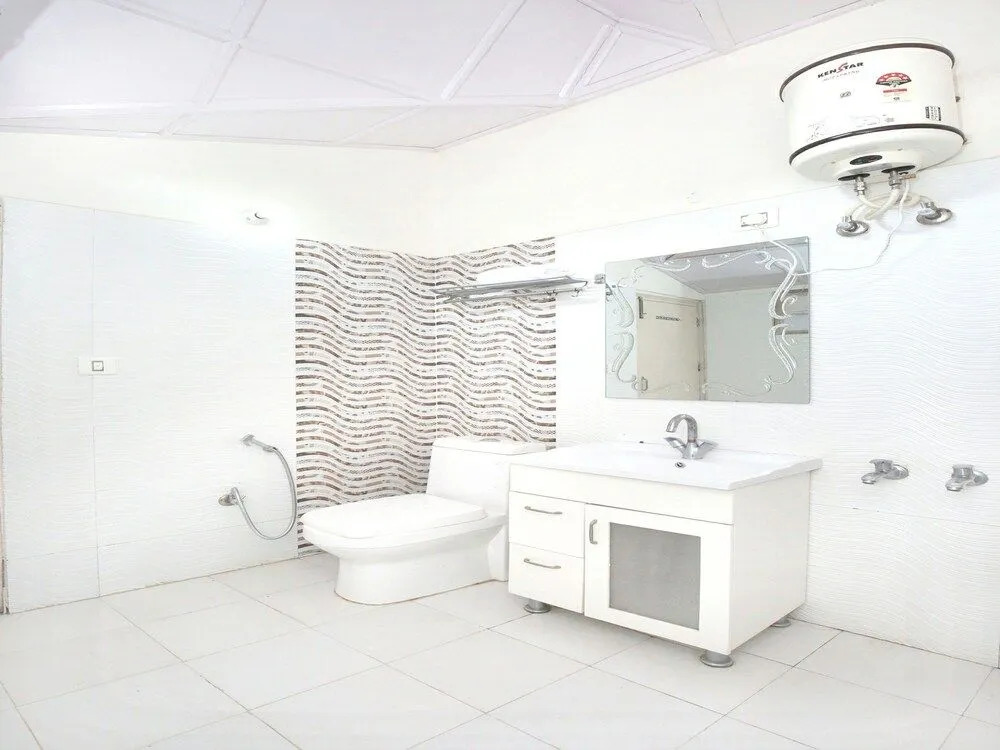 OYO 12185 Home Wayside Villa 3BHK Apartment Kasauli