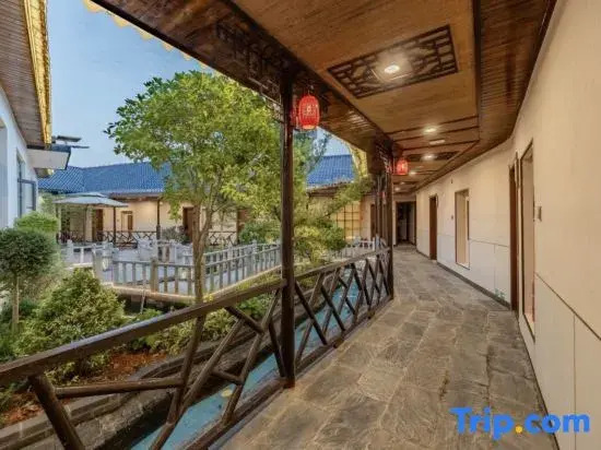 Liantai Xiaozhu Homestay (Lushan Scenic Area Donglin Buddha)