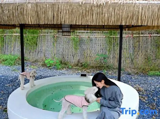 Jishu Miaoji Sunset Hot Spring Resort Hotel